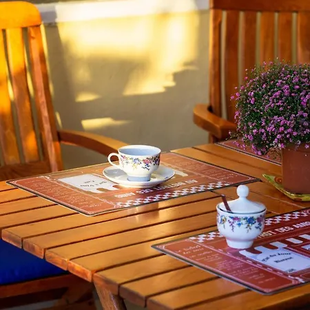 Irene Seafront * Néoi Epivátai