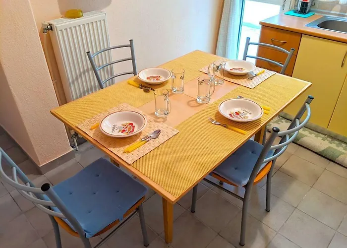 Irene Seafront 公寓 *